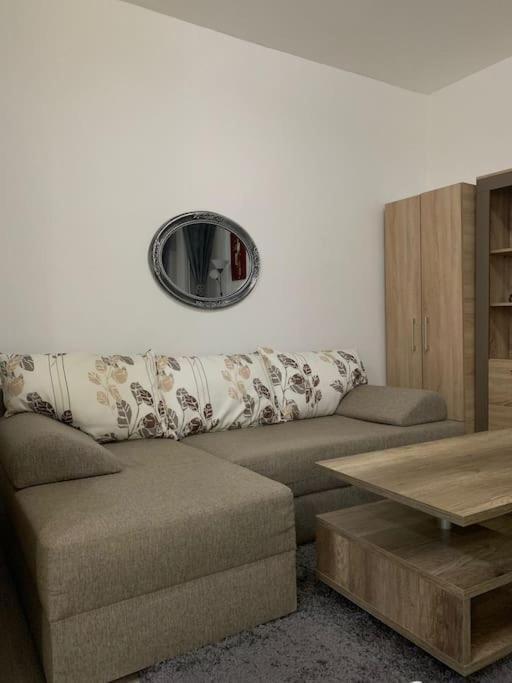 Studio Central Mm Apartments Μπρασόβ Εξωτερικό φωτογραφία